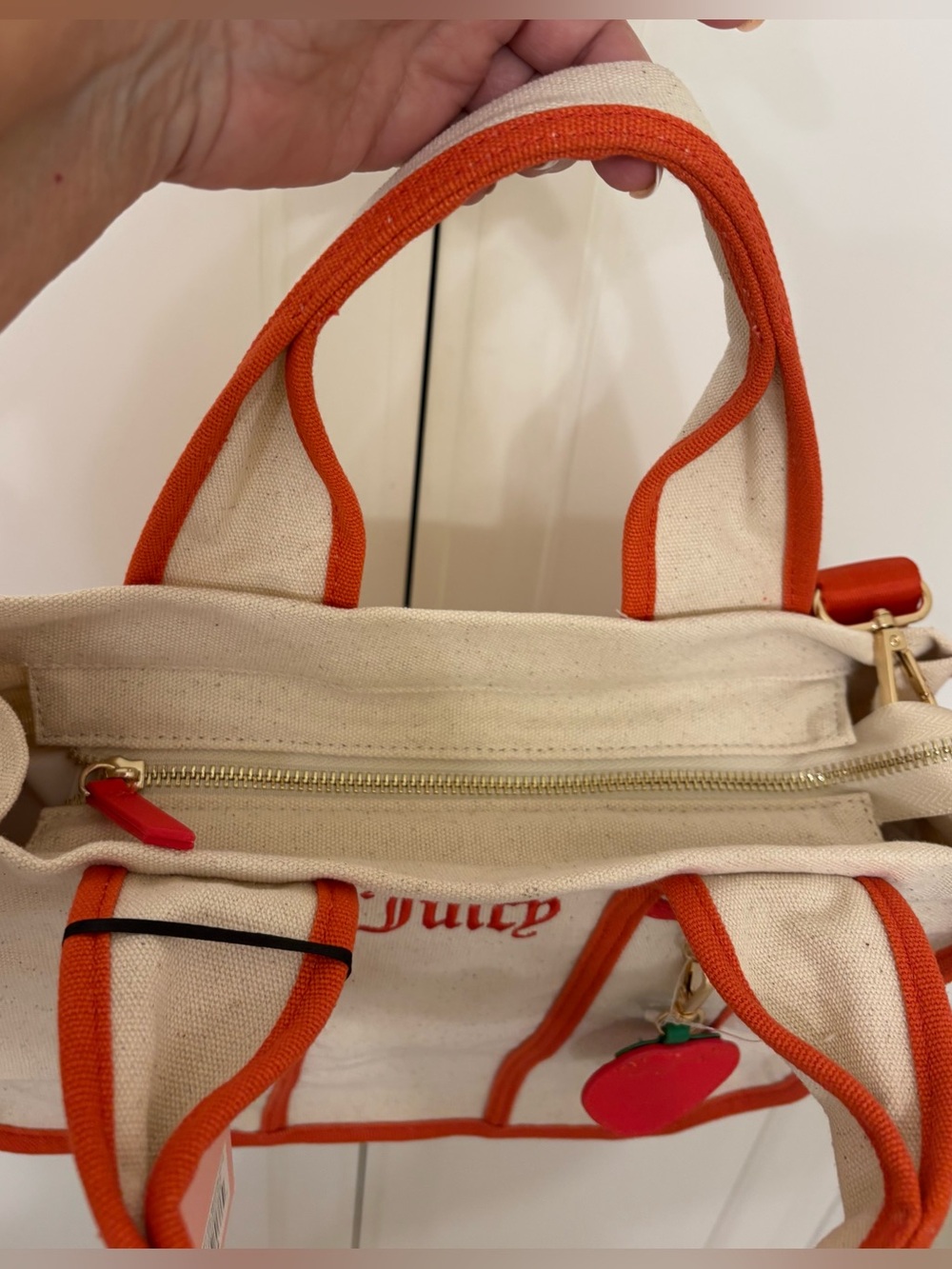Juicy Couture medium canvas tote - NWT - Picture 4 of 10
